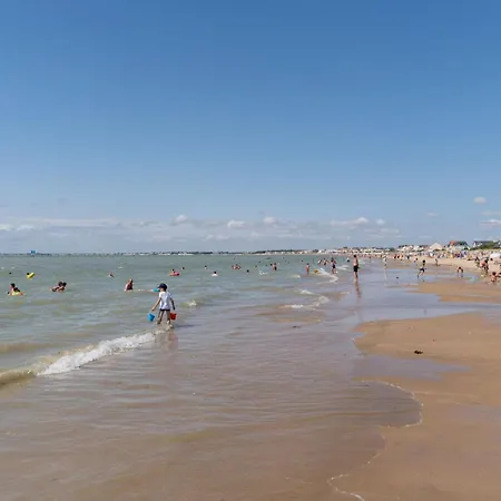 3 Etoiles 300m Piscine Privee Grand Jardin